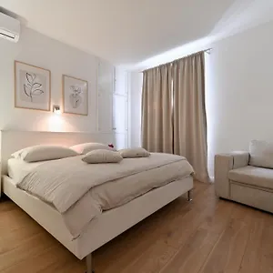 Near Center With Free Parking And Air Condition In Each Zadar