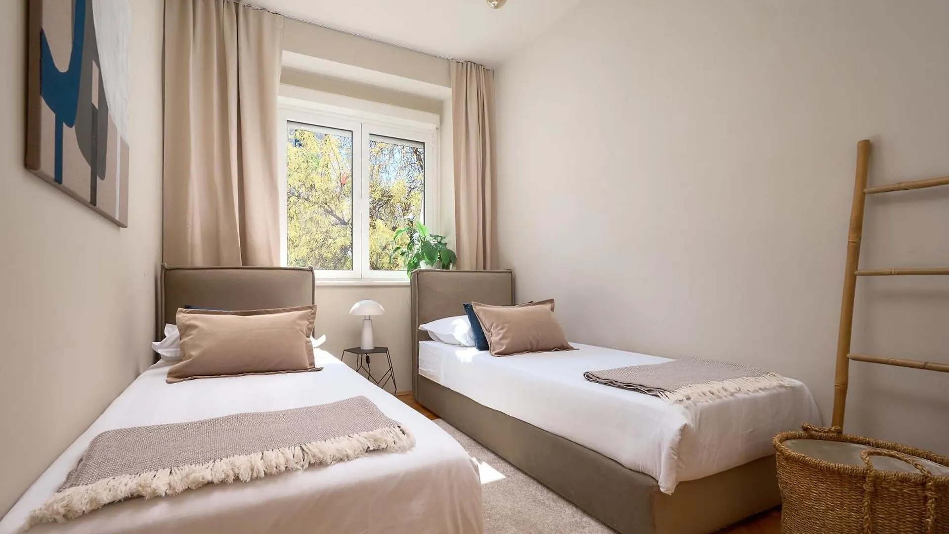 לינה וארוחת בוקר ספליט Royal Suites