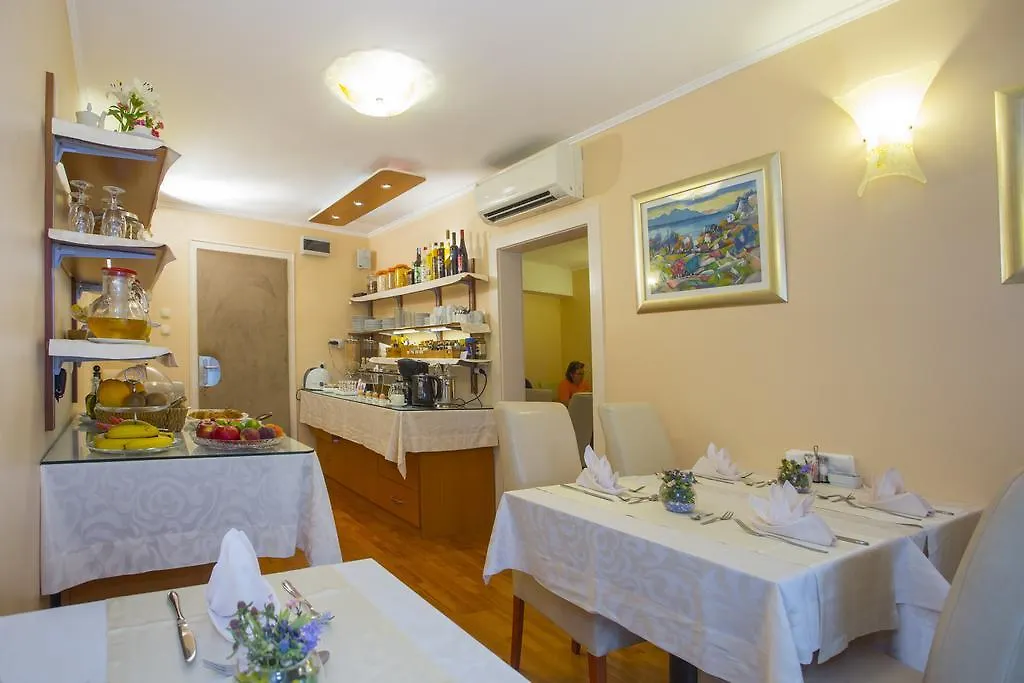ספליט Royal Suites לינה וארוחת בוקר